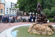 Фото - В петербургский сад Сан-Галли вернулась скульптурная группа фонтана «Рождение Афродиты»